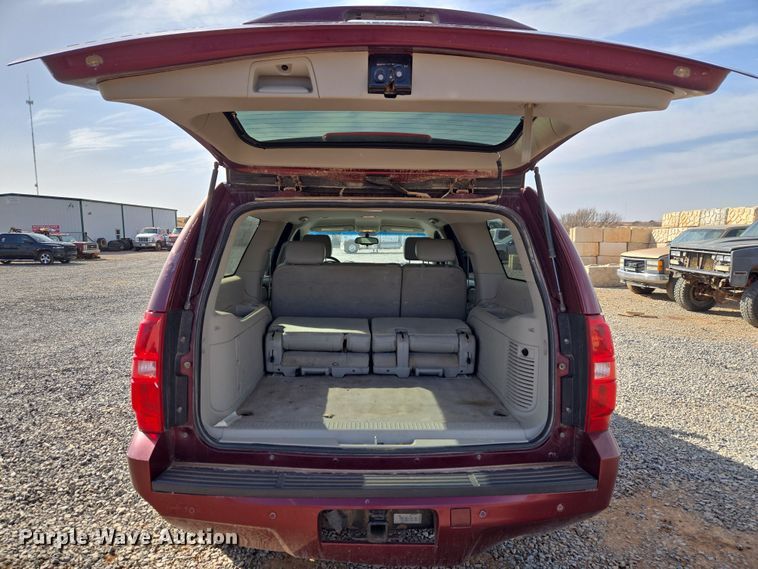 image for item ET1347 2009 Chevrolet Suburban SUV