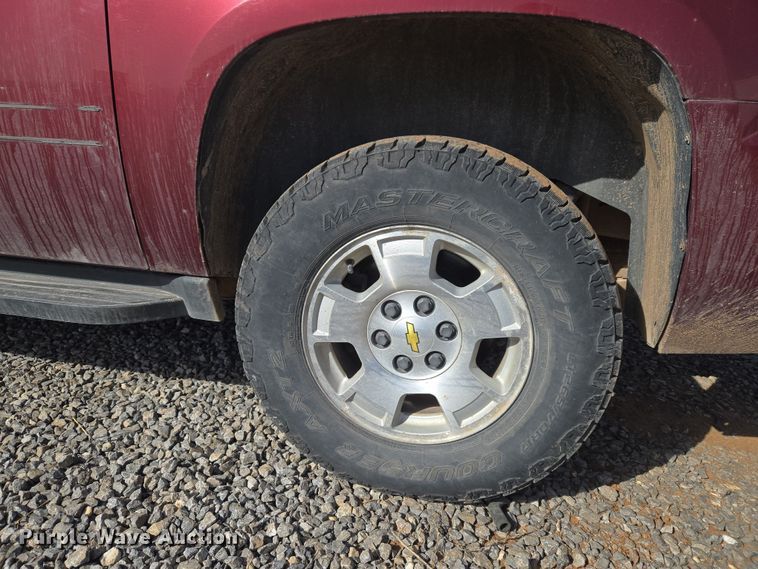 image for item ET1347 2009 Chevrolet Suburban SUV