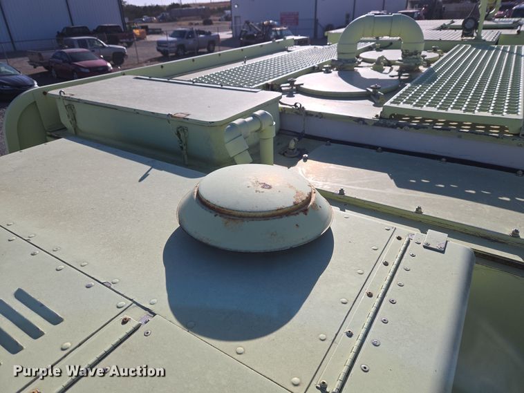 image for item ET1350 1985 Oshkosh Low Tilt pumper fire truck