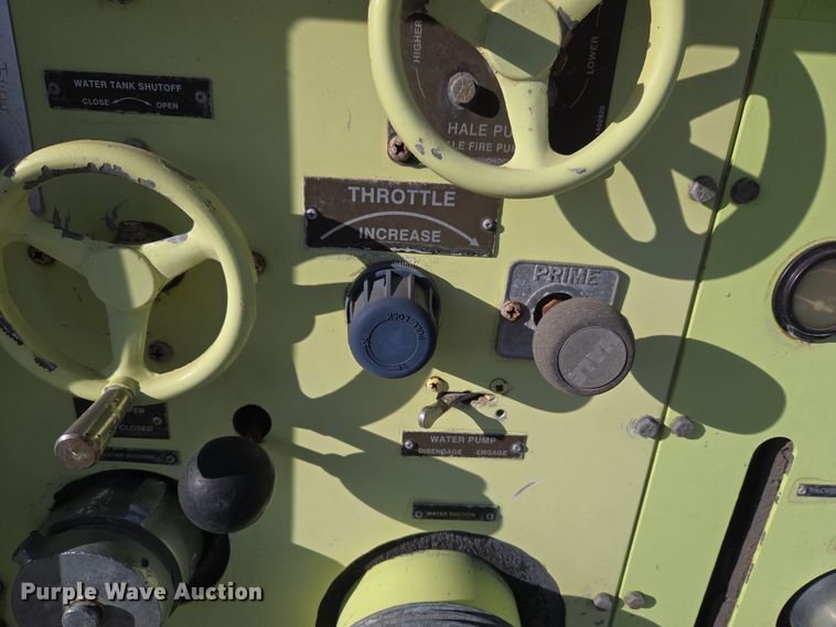 image for item ET1350 1985 Oshkosh Low Tilt pumper fire truck