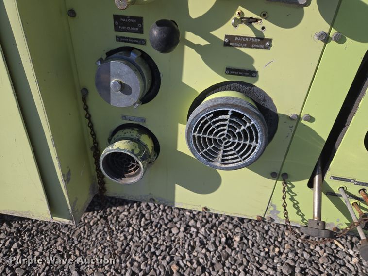 image for item ET1350 1985 Oshkosh Low Tilt pumper fire truck