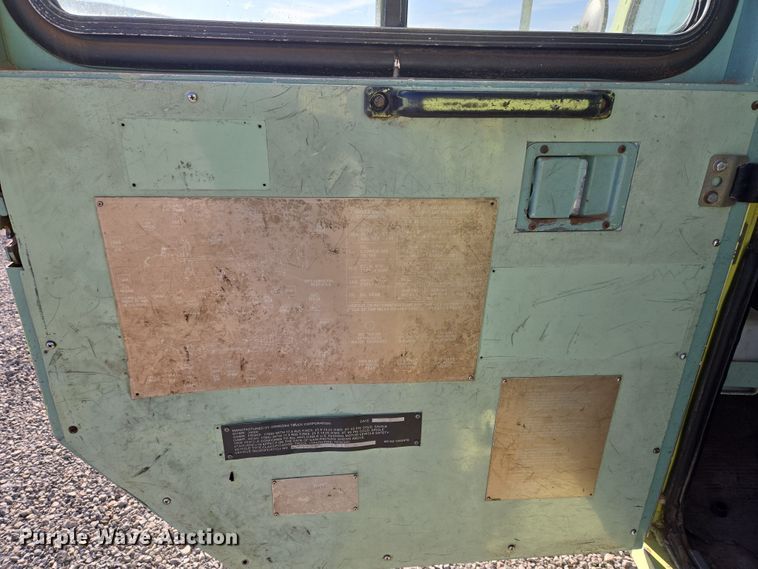 image for item ET1350 1985 Oshkosh Low Tilt pumper fire truck