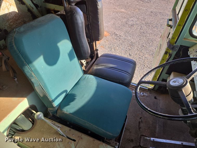 image for item ET1350 1985 Oshkosh Low Tilt pumper fire truck