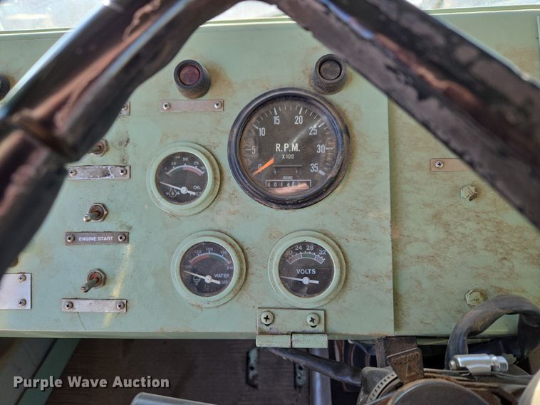 image for item ET1350 1985 Oshkosh Low Tilt pumper fire truck