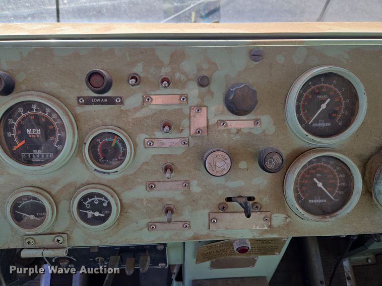 image for item ET1350 1985 Oshkosh Low Tilt pumper fire truck