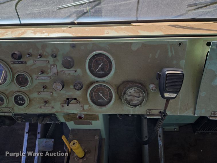 image for item ET1350 1985 Oshkosh Low Tilt pumper fire truck