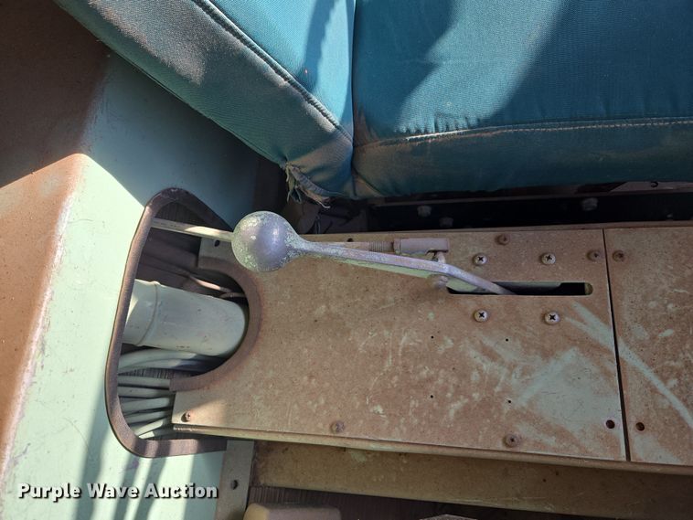 image for item ET1350 1985 Oshkosh Low Tilt pumper fire truck