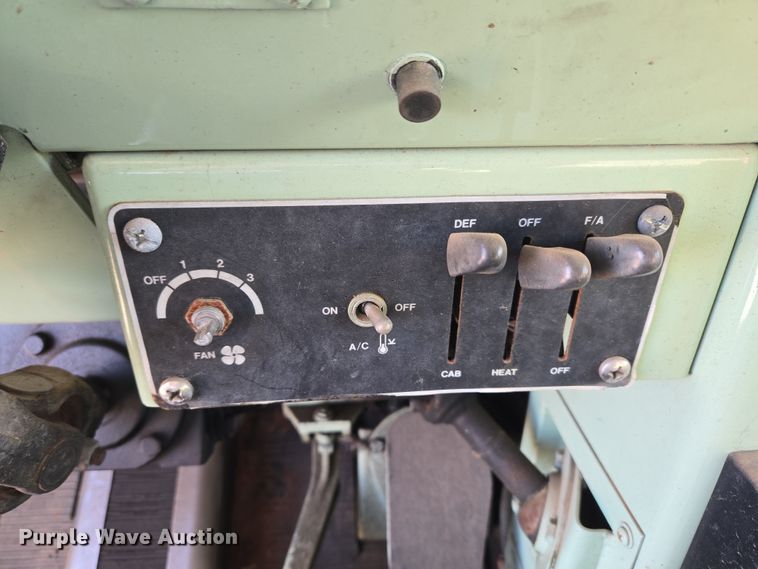 image for item ET1350 1985 Oshkosh Low Tilt pumper fire truck