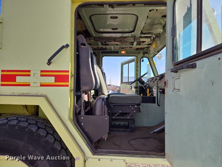 image for item ET1350 1985 Oshkosh Low Tilt pumper fire truck