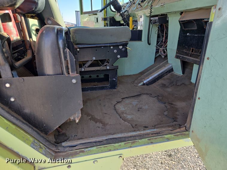 image for item ET1350 1985 Oshkosh Low Tilt pumper fire truck