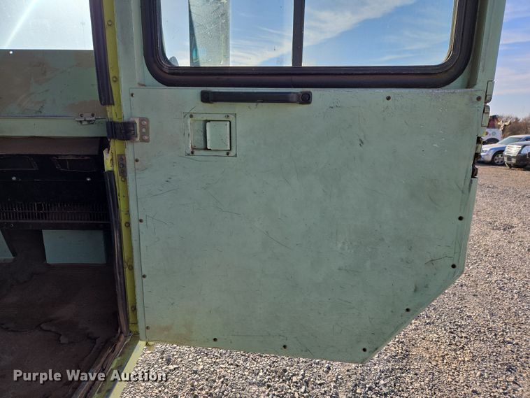 image for item ET1350 1985 Oshkosh Low Tilt pumper fire truck