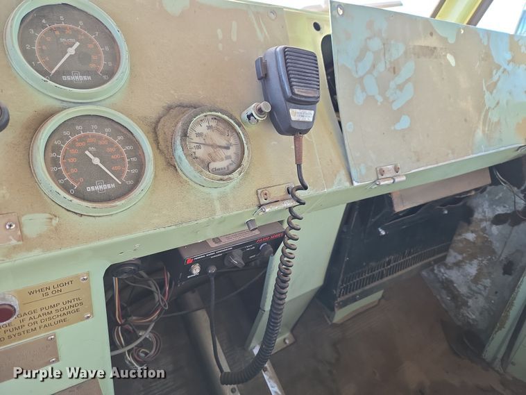 image for item ET1350 1985 Oshkosh Low Tilt pumper fire truck