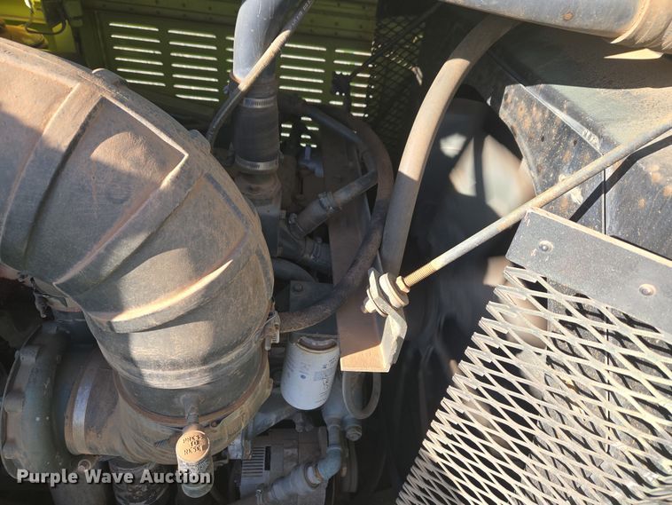 image for item ET1350 1985 Oshkosh Low Tilt pumper fire truck