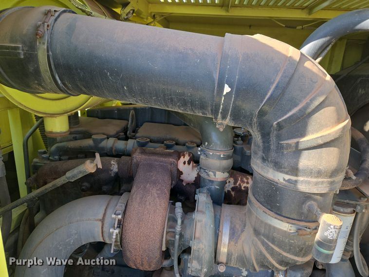 image for item ET1350 1985 Oshkosh Low Tilt pumper fire truck