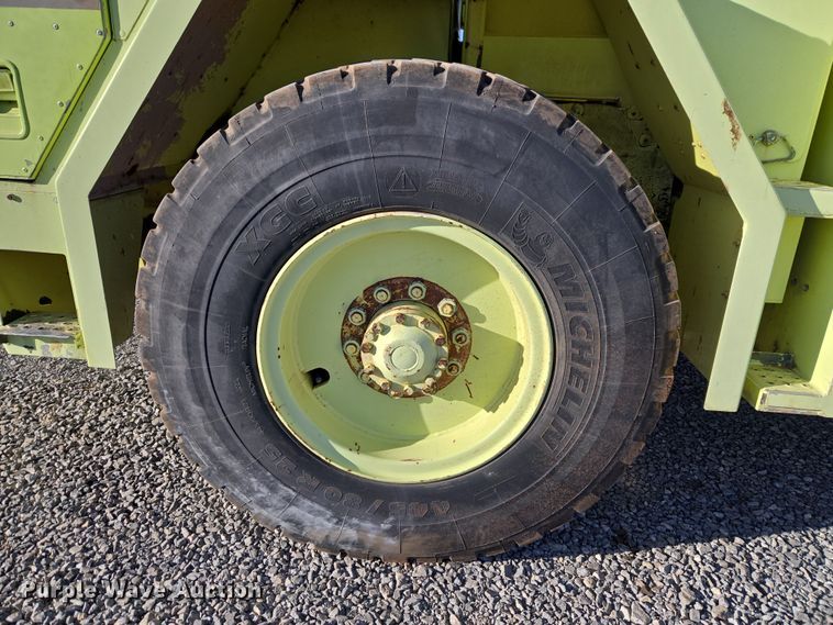 image for item ET1350 1985 Oshkosh Low Tilt pumper fire truck