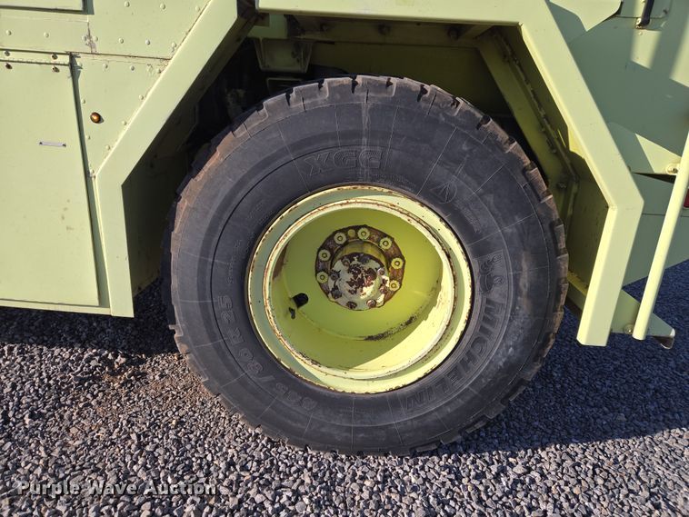 image for item ET1350 1985 Oshkosh Low Tilt pumper fire truck