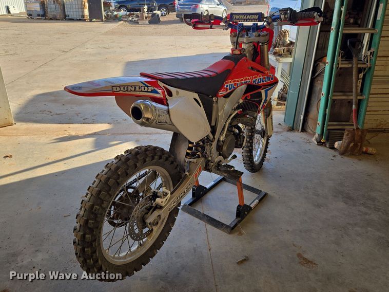 image for item ET1351 2003 Honda CRF450R dirt bike
