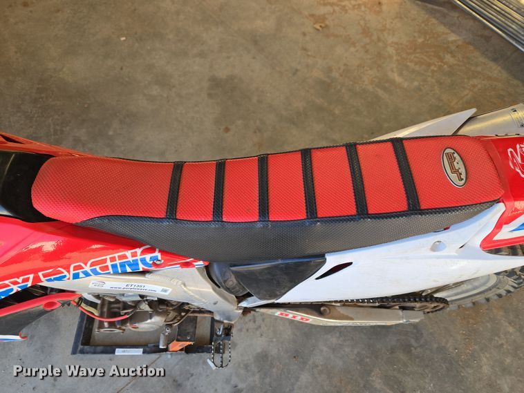image for item ET1351 2003 Honda CRF450R dirt bike