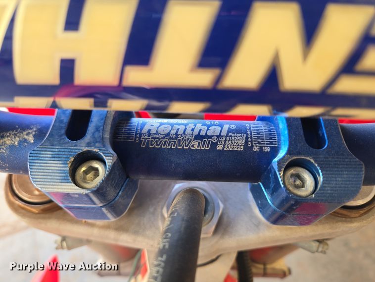 image for item ET1351 2003 Honda CRF450R dirt bike