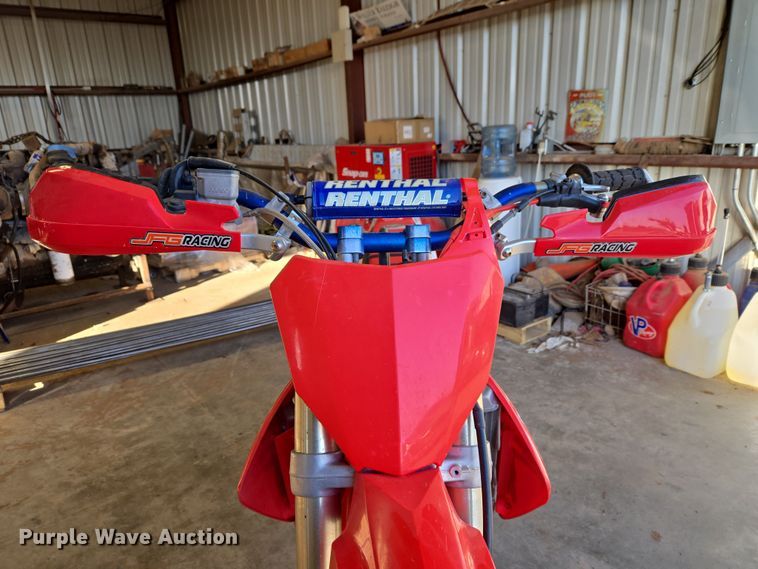 image for item ET1351 2003 Honda CRF450R dirt bike