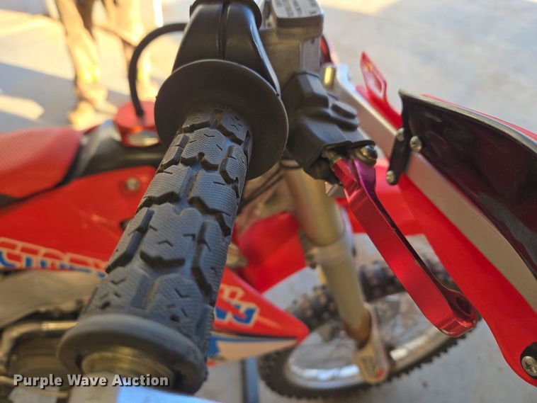 image for item ET1351 2003 Honda CRF450R dirt bike