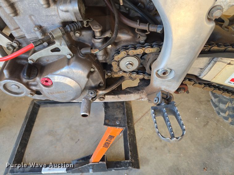 image for item ET1351 2003 Honda CRF450R dirt bike