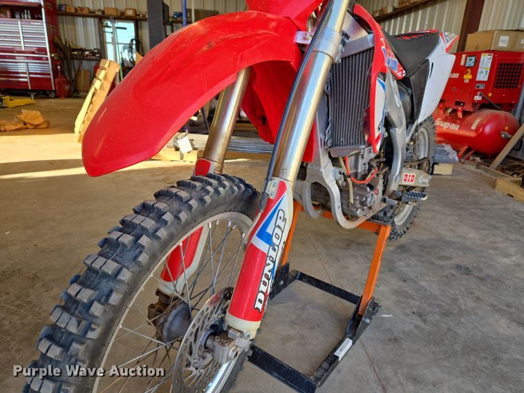image for item ET1351 2003 Honda CRF450R dirt bike