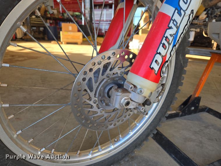 image for item ET1351 2003 Honda CRF450R dirt bike