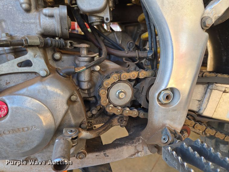 image for item ET1351 2003 Honda CRF450R dirt bike