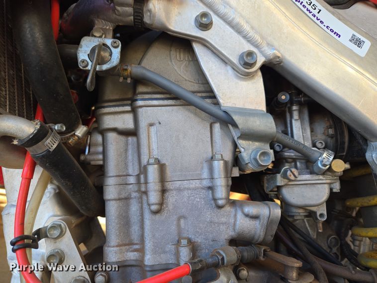 image for item ET1351 2003 Honda CRF450R dirt bike