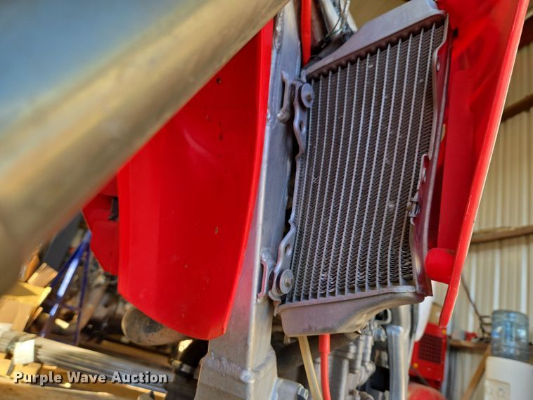 image for item ET1351 2003 Honda CRF450R dirt bike