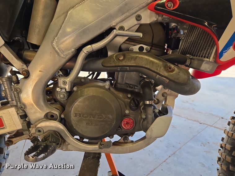 image for item ET1351 2003 Honda CRF450R dirt bike