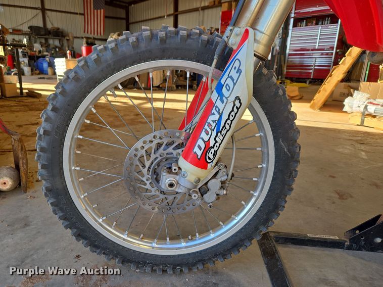 image for item ET1351 2003 Honda CRF450R dirt bike