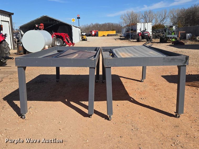 image for item ET1359 (2) tables