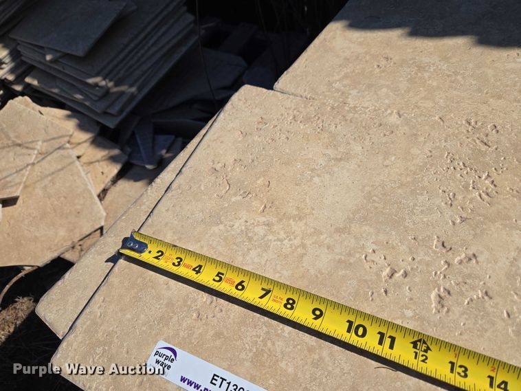 image for item ET1366 (2) pallets of tiles
