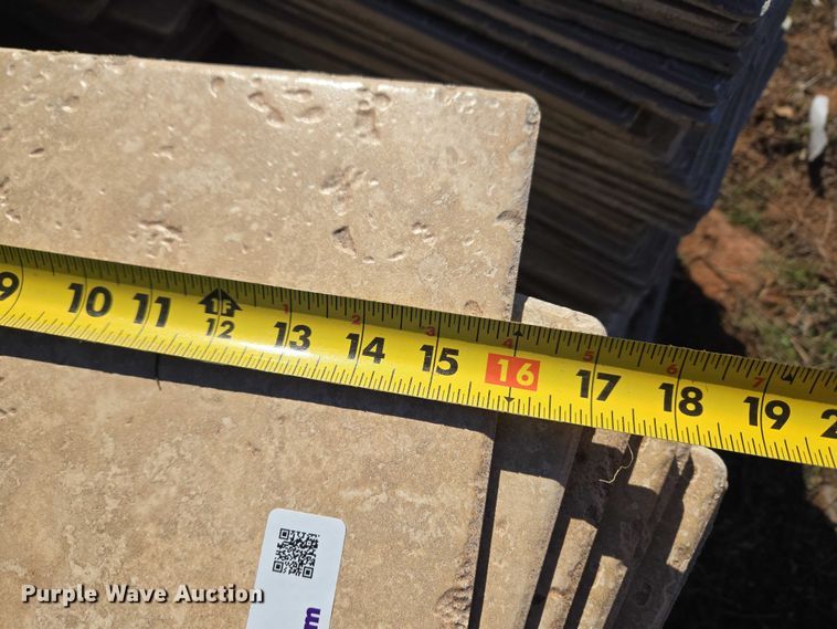 image for item ET1366 (2) pallets of tiles