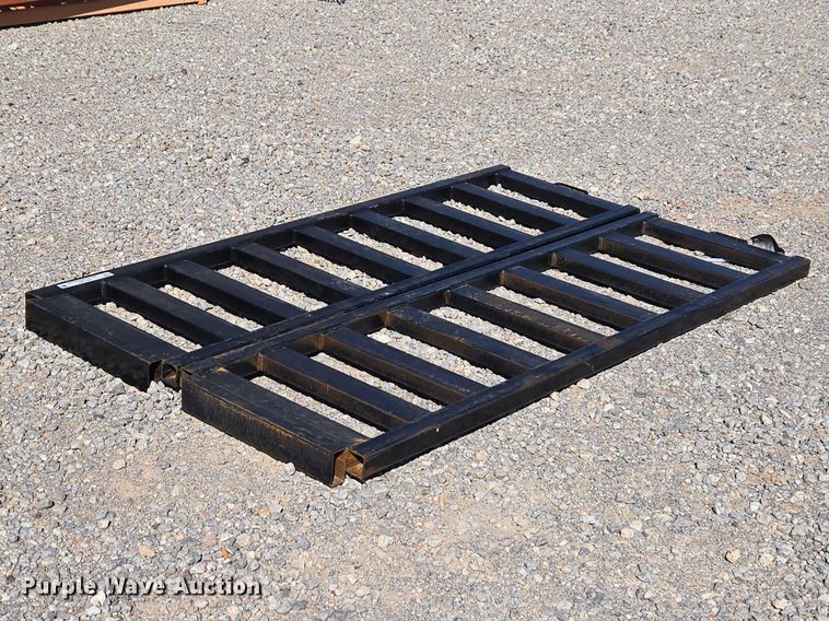 image for item ET1367 (2) trailer ramps