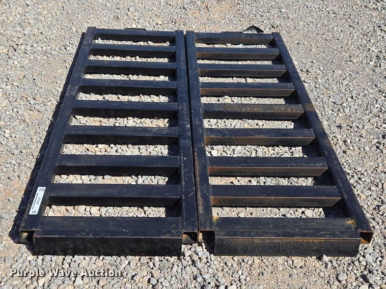 image for item ET1367 (2) trailer ramps