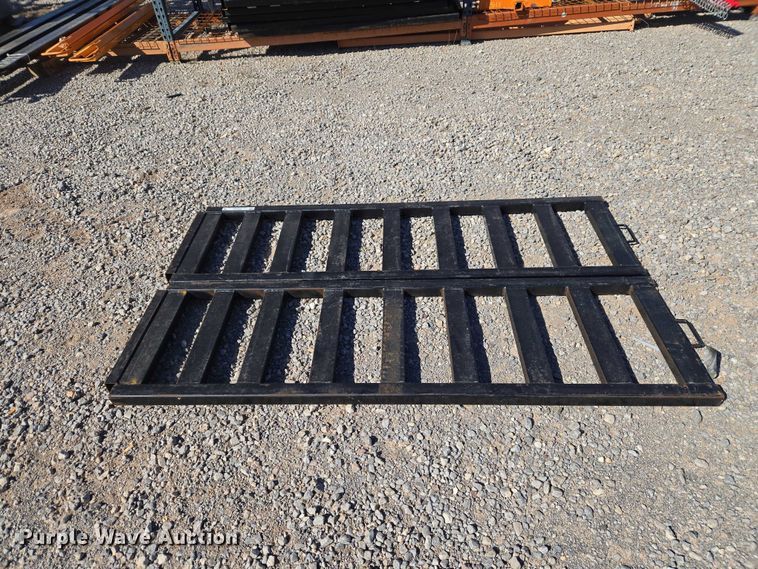 image for item ET1367 (2) trailer ramps