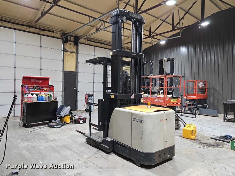 image for item ET1375 Crown SP4050-30 order picker