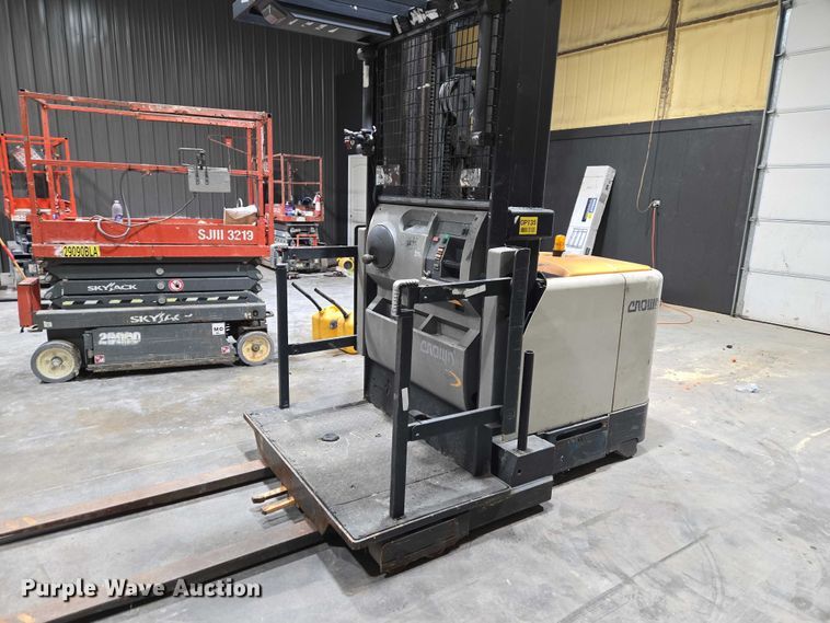 image for item ET1375 Crown SP4050-30 order picker