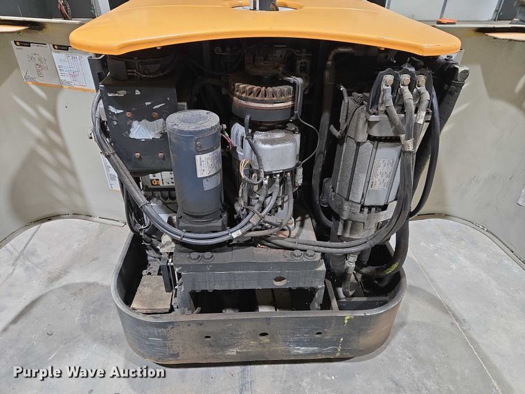 image for item ET1375 Crown SP4050-30 order picker