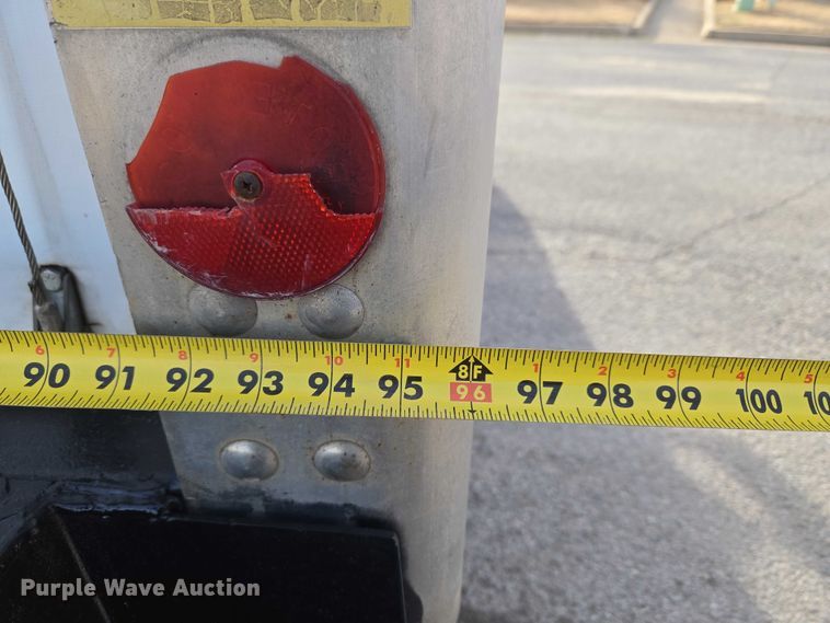 image for item ET1381 2007 Ford F450 box truck