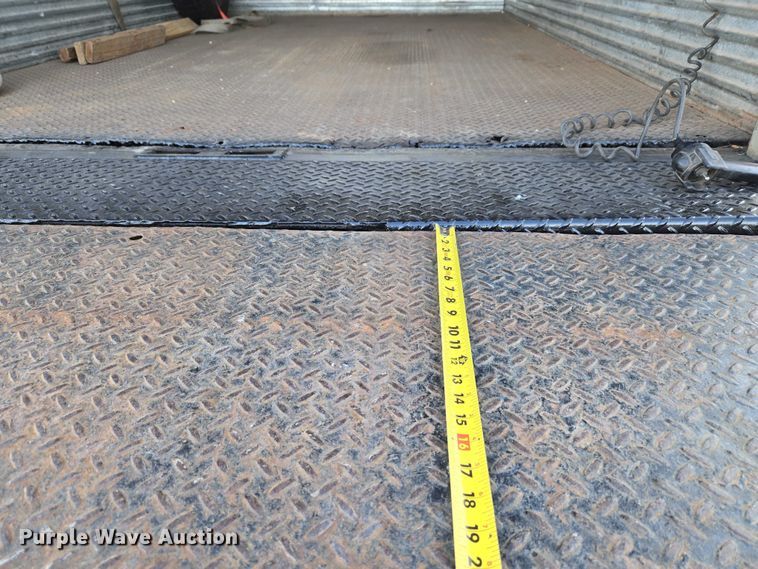 image for item ET1381 2007 Ford F450 box truck