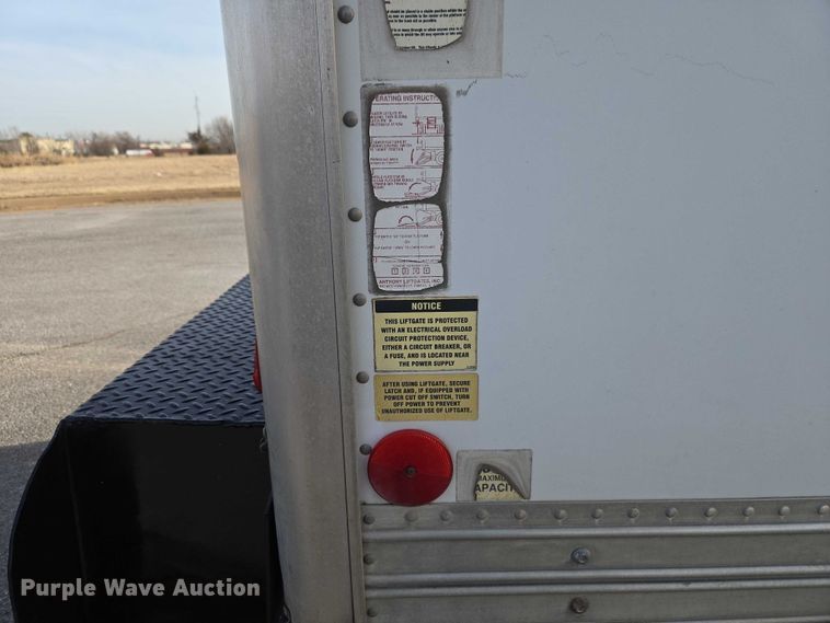 image for item ET1381 2007 Ford F450 box truck