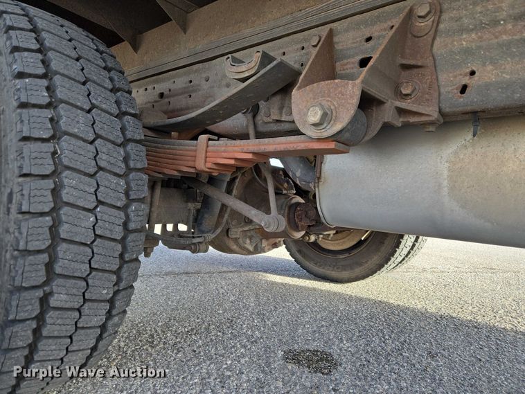 image for item ET1381 2007 Ford F450 box truck