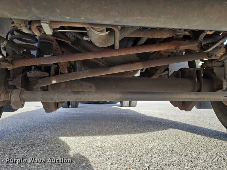 image for item ET1381 2007 Ford F450 box truck