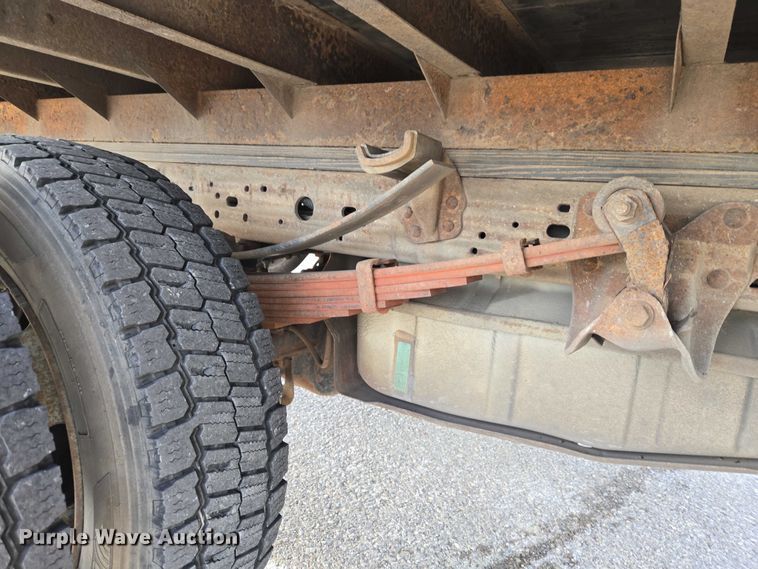 image for item ET1381 2007 Ford F450 box truck