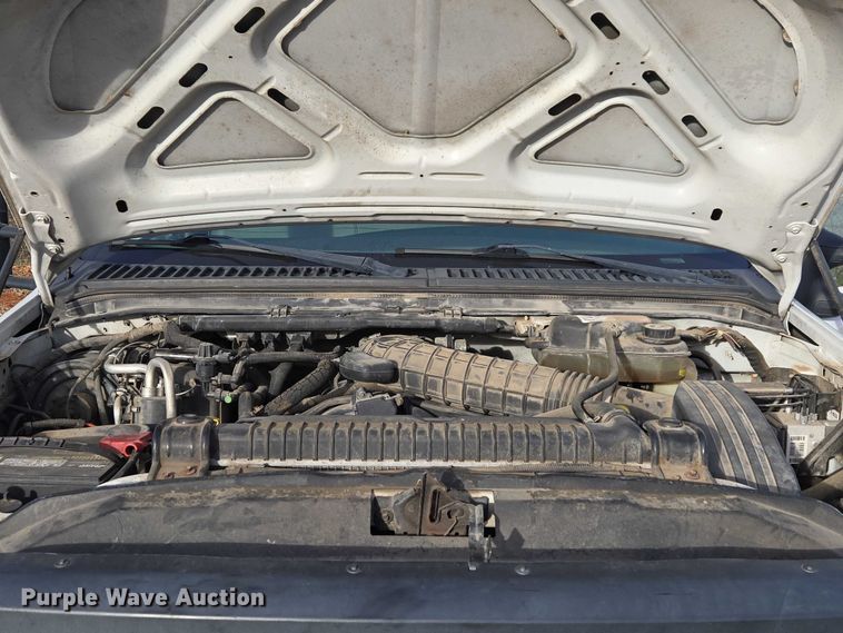 image for item ET1381 2007 Ford F450 box truck