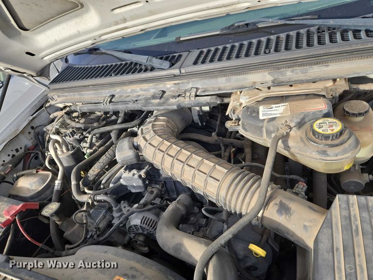 image for item ET1381 2007 Ford F450 box truck